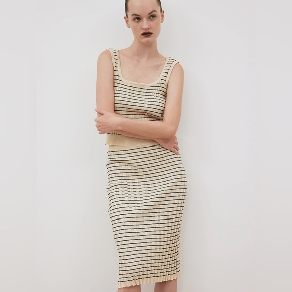 SOURCE UNKNOWN *SET* Three (3) Piece Set Parmesan Top, Cardigan & Skirt NWT - Picture 3 of 14